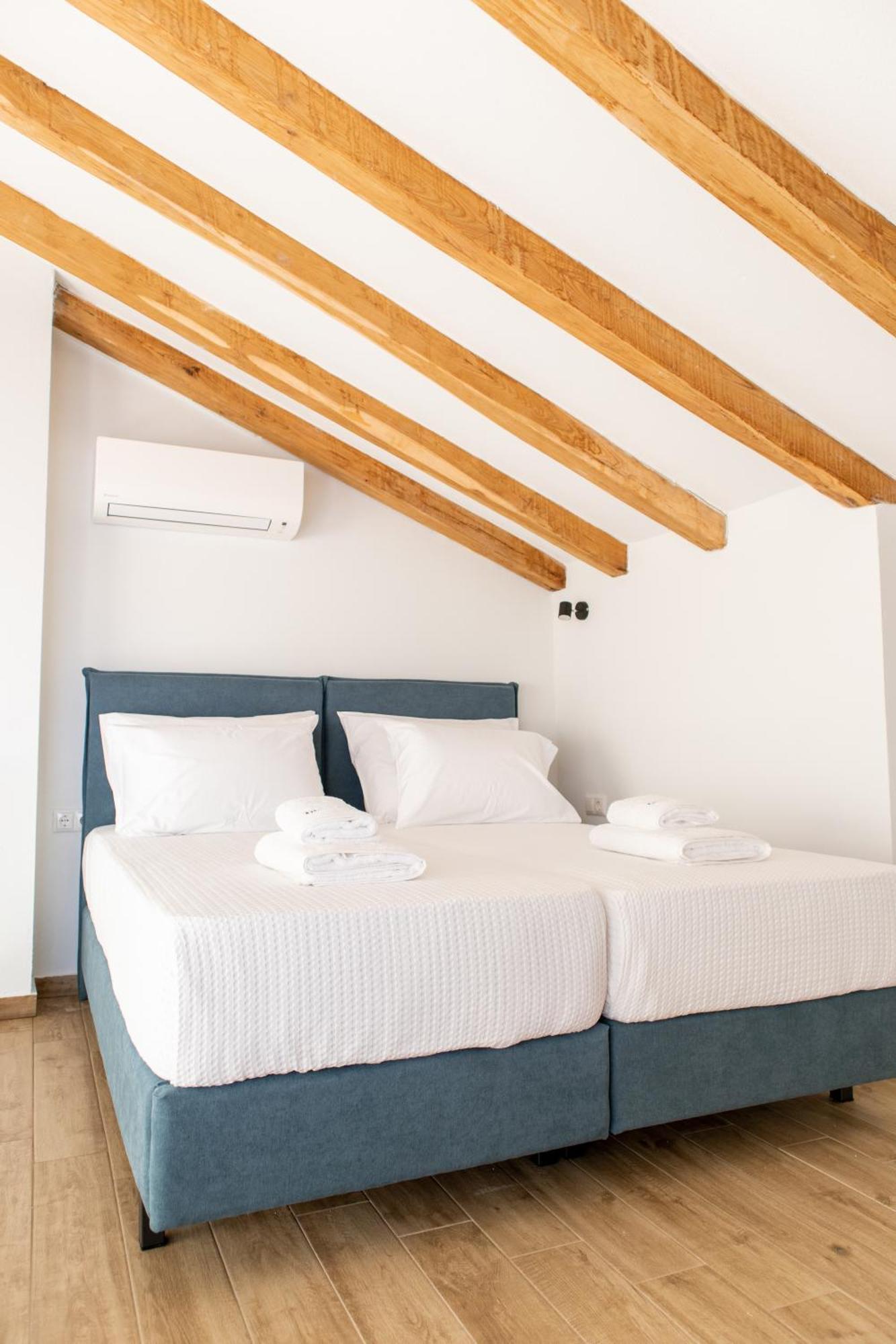 Olive & Sea Luxury Suites Skala Sotiros Exterior photo