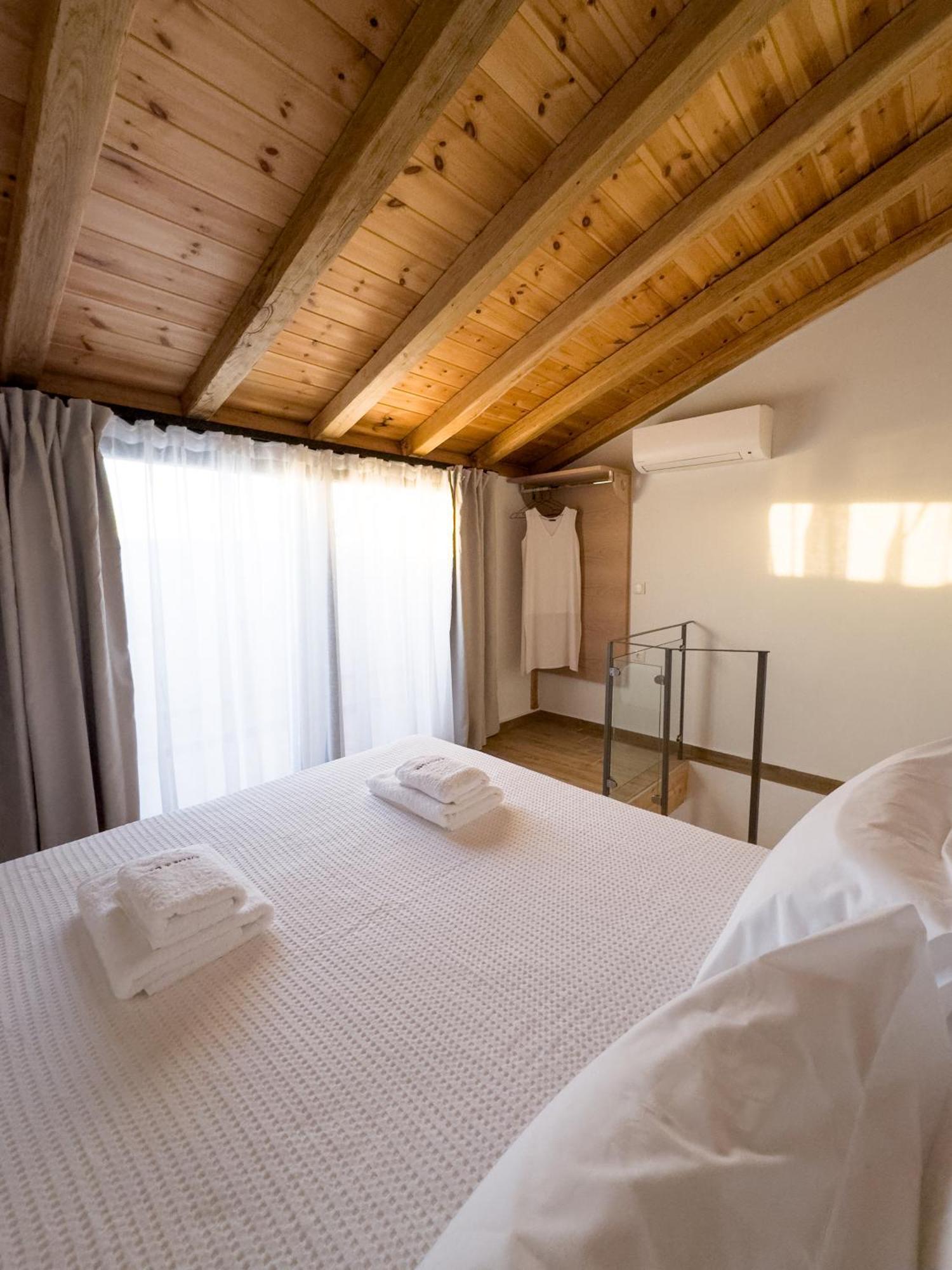 Olive & Sea Luxury Suites Skala Sotiros Exterior photo